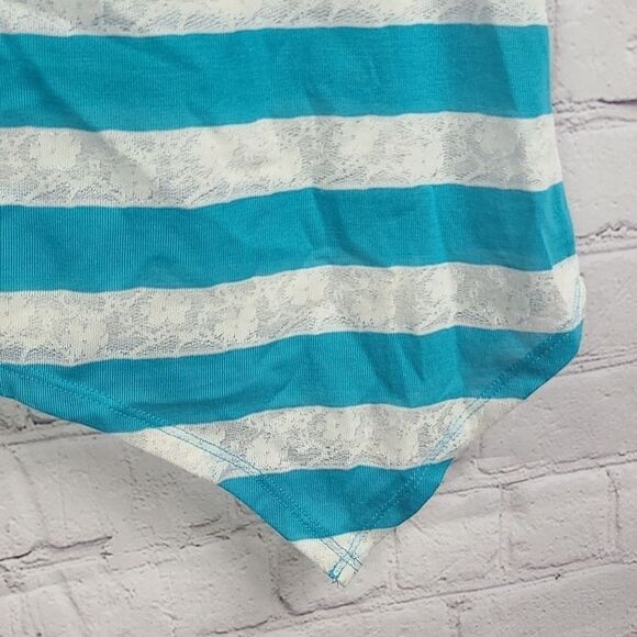 Versona XS Turquoise Rosette Lace Stripe Tunic Blouse Sharkbite Hem Scoop SS Top - Picture 2 of 8